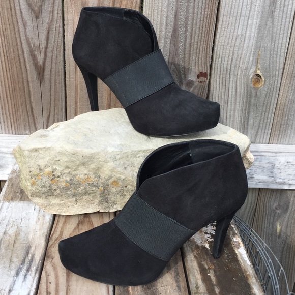 Gianni Bini Shoes - Gianni Bini Black Suede Bootie Heels Sz 7 M